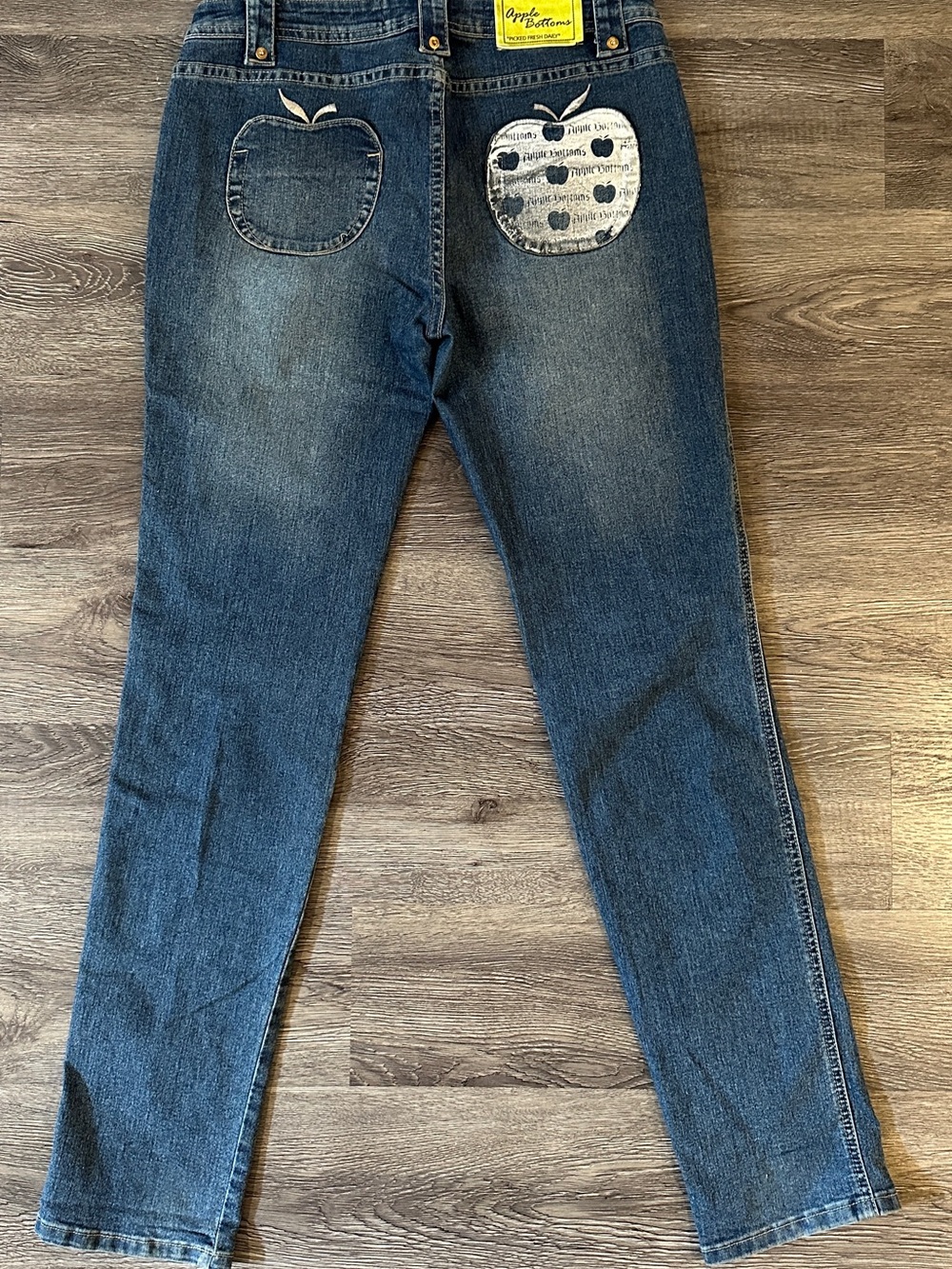 Y2K Apple Bottoms Jeans Womens Straight Leg Dark Wash Apple Pockets 9